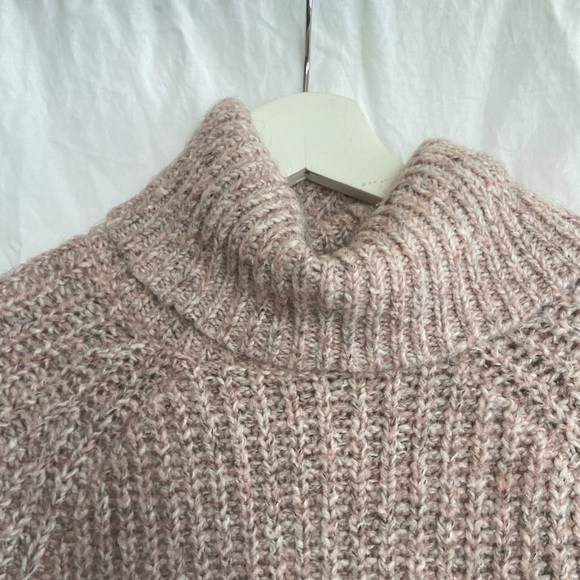 Abercrombie and Fitch chunky cotton turtleneck sweater Size Small - Picture 12 of 16